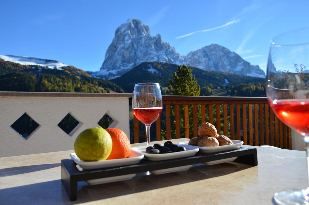 Apartments Etruska Gabriela Santa Cristina Val Gardena Zewnętrze zdjęcie